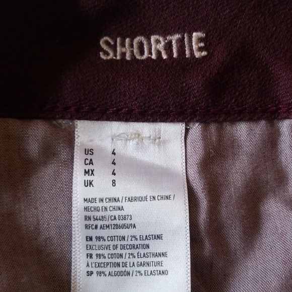 A&E Maroon Distressed Shorts size 4 - Picture 6 of 7